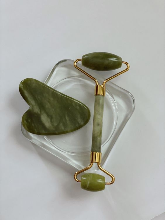 LUXE™- Jade Roller and Gua Sha set.